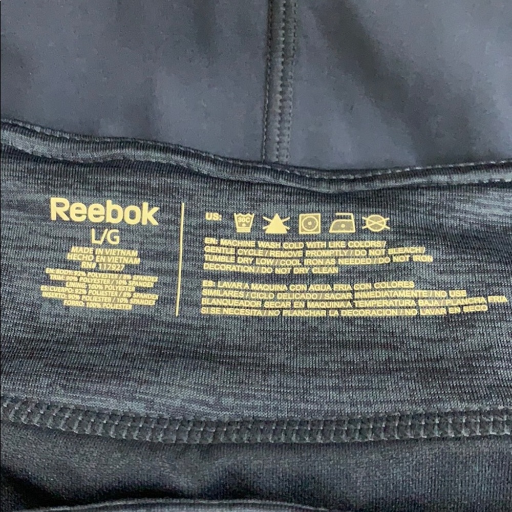 BNWOT Reebok activewear shorts L - Picture 2 of 4